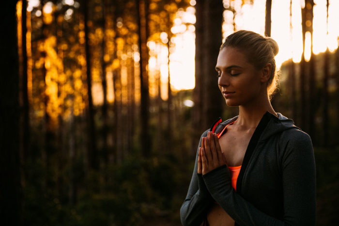 yoga-en-el-bosque
