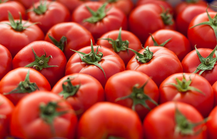 Las verduras de color rojo reducen el riesgo de padecer cáncer y disminuyen la presión sanguínea.